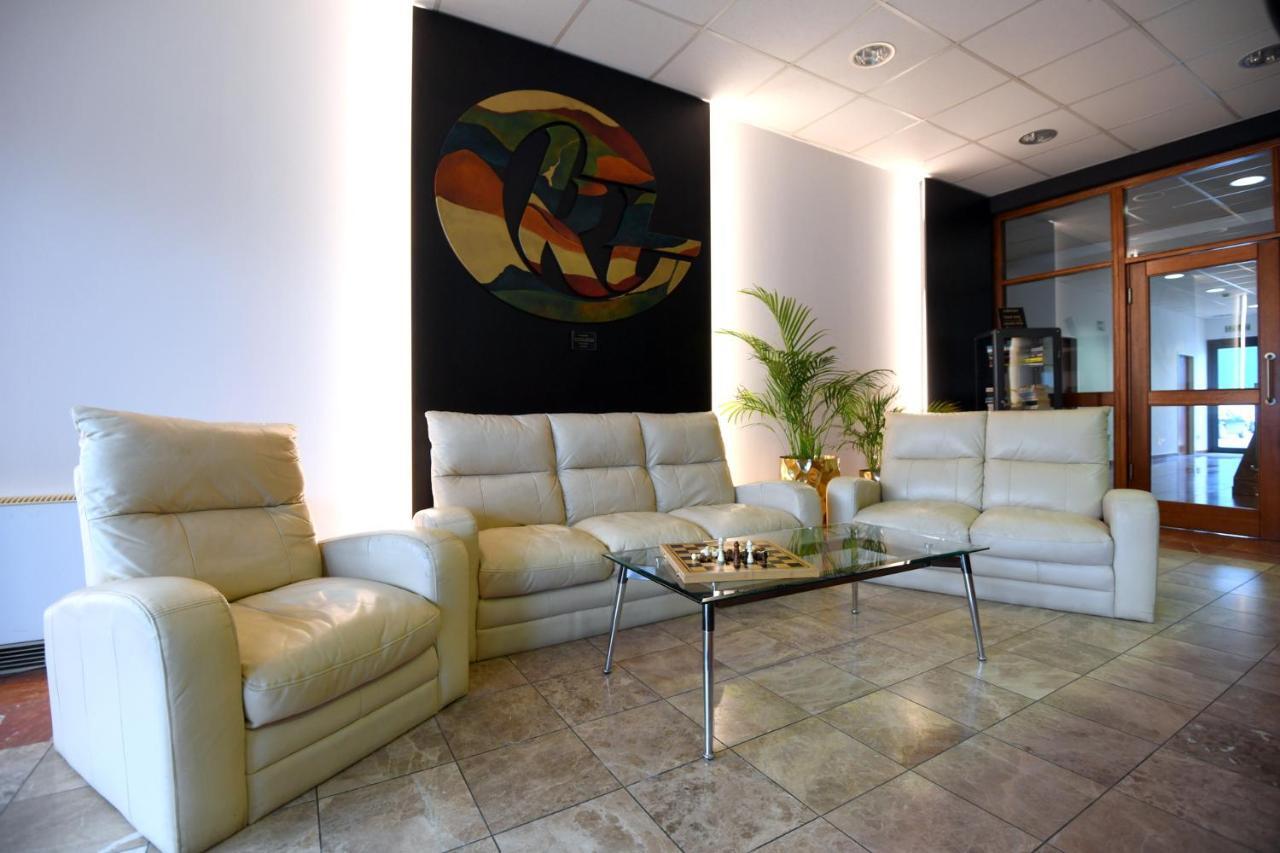 Apartments & Rooms Krizevci Экстерьер фото