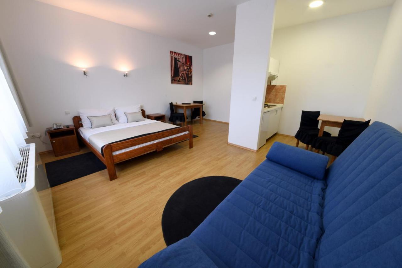 Apartments & Rooms Krizevci Экстерьер фото