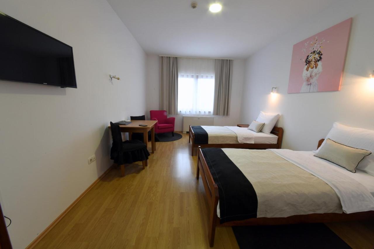 Apartments & Rooms Krizevci Экстерьер фото