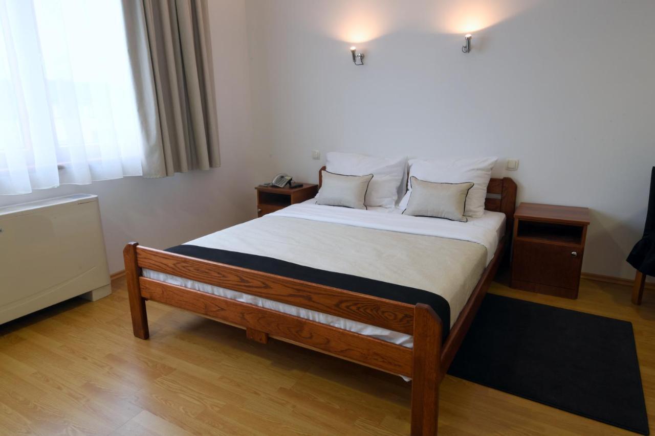 Apartments & Rooms Krizevci Экстерьер фото